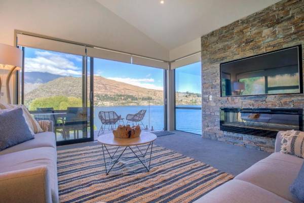 The Villa Lookout - Queenstown Holiday Villa