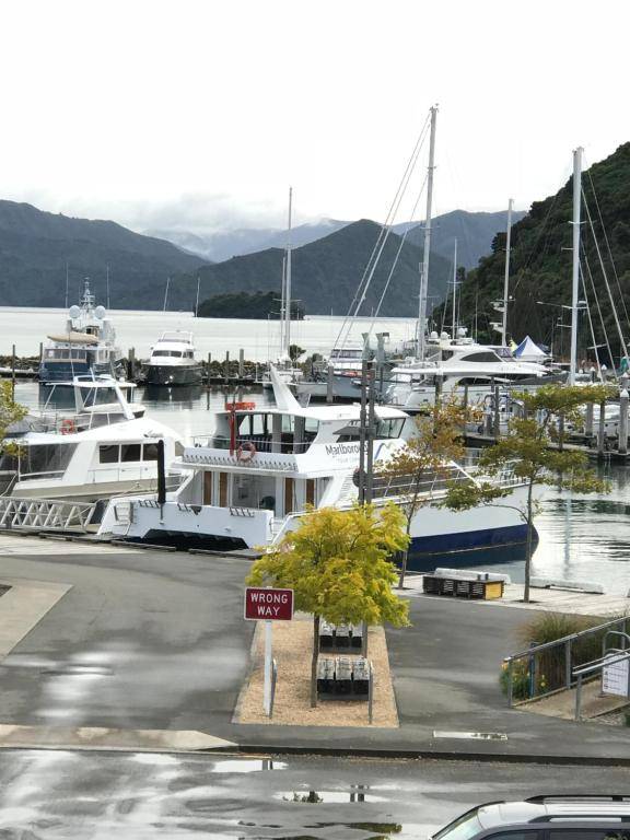 The Moorings Luxury Waterfront Picton