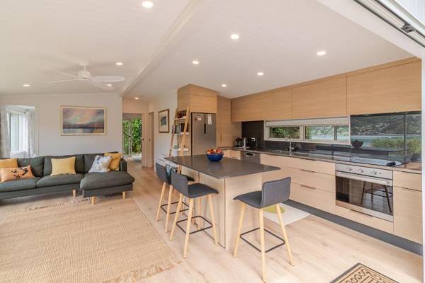 Otahuahua - Akaroa Holiday Home