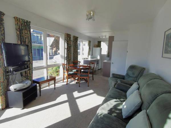 La Voyageur Apartments