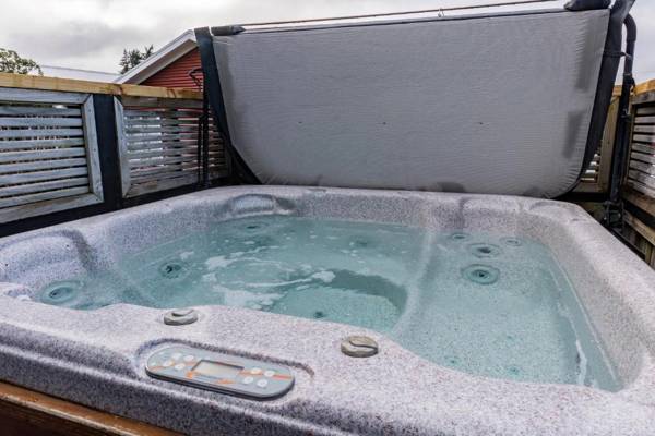 Snowmass Spa Escape - Ohakune Holiday Home