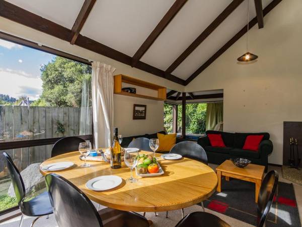 Safe Haven with Spa - Ohakune Holiday Home