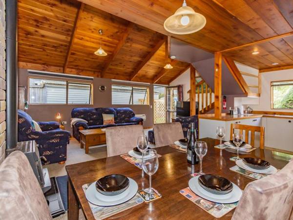 Adventurers Retreat - Ohakune Holiday Home