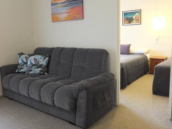 Colonial Court Motel