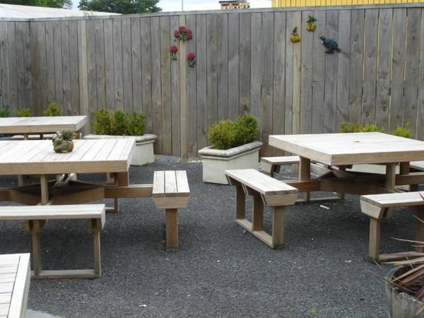 Horse and Jockey Inn