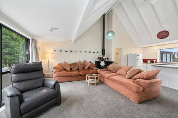 Wharerata - Otaki Beach Holiday Home