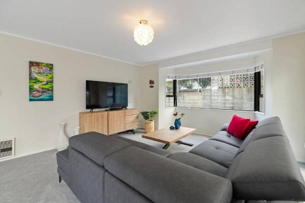 Oceanbeach Rendezvous - Mt Maunganui Holiday Home