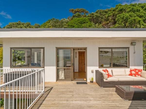 Double the Beach - Opito Bay Holiday Home