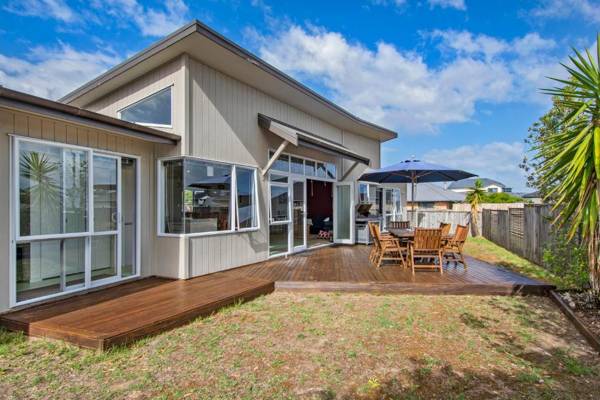 Restful Ruakaka - Ruakaka Holiday Home