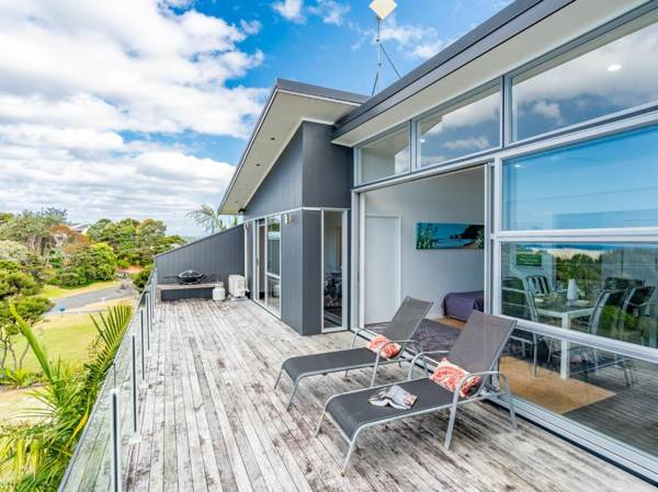 Cheviot's Hideaway - Mangawhai Heads Holiday Home