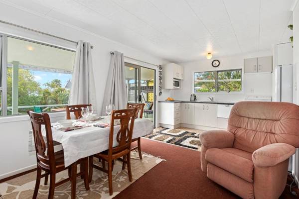 The Taranui Cottage - Mangawhai Heads Holiday Home