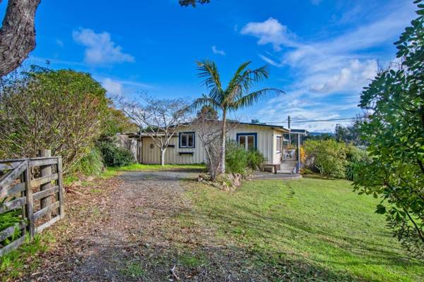Beachy Bach - Mangawhai Heads Holiday Home