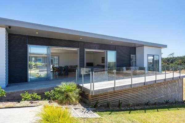 Dune Views - Mangawhai Heads Holiday Home