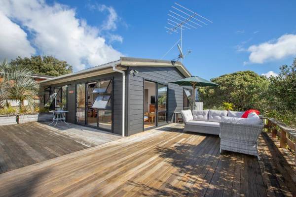 The Hideaway - Omaha Holiday Home