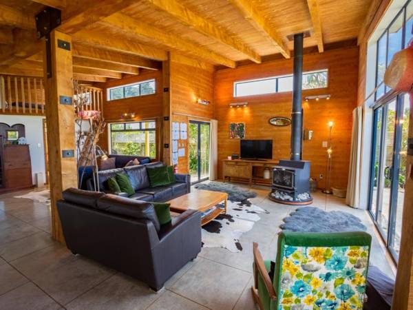 Mohua - Pakawau Holiday Home