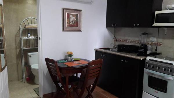 Anexo independiente y privado totalmente amueblado muy lindo y acogedor