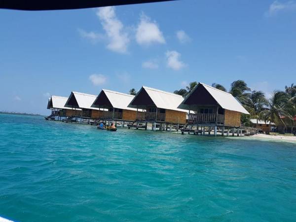 Private Cabin Over the Water PLUS Meals - San Blas Islands - private bathroom