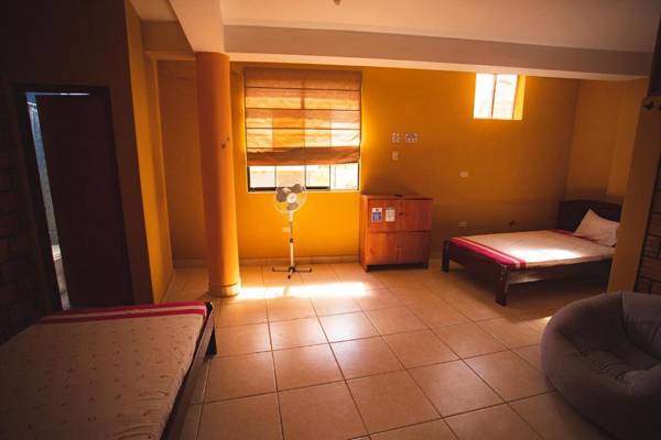 El Mural Backpackers