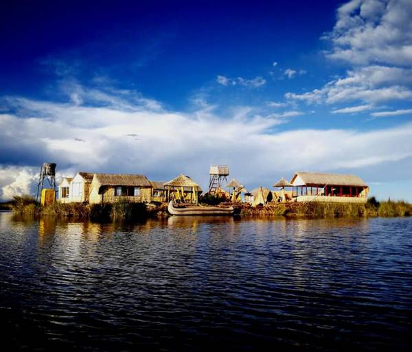 Uros Qhantany Lodge