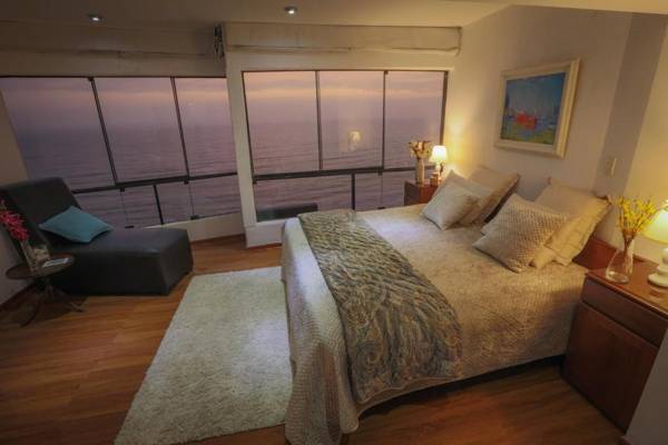 Oceanfront Penthouse in Miraflores