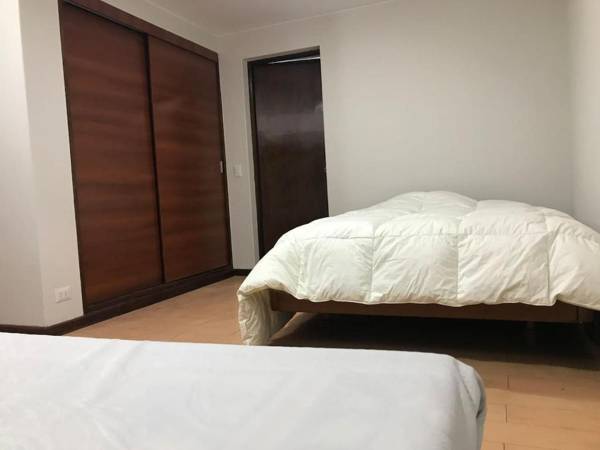 Tezza Apartment two blocks from the American Embassy