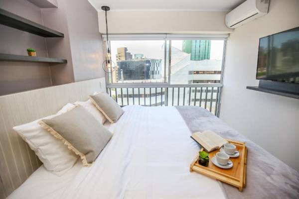 Trendy Host Black - San Isidro