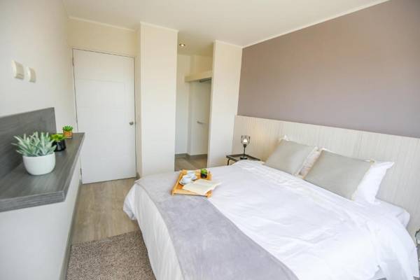 Trendy Host Black - San Isidro