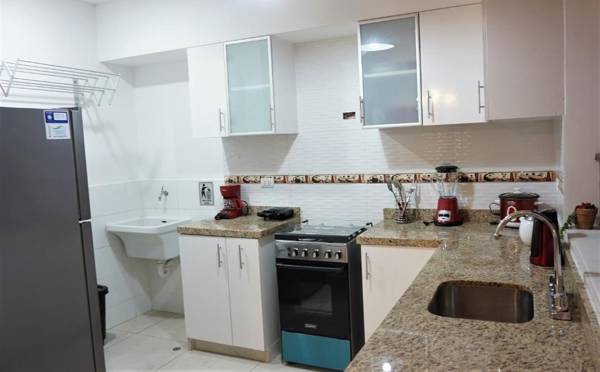 APARTAMENTOS PRIVADOS - 10 minutos del Aeropuerto Lima PE