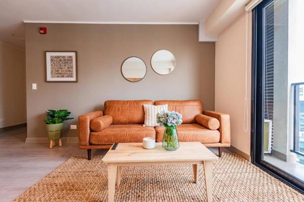 Trendy Host Alta San Isidro