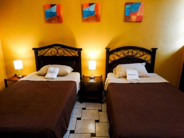 Wild Rover Huacachina