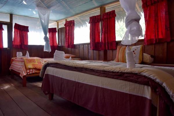 Yaku Amazon Lodge & Expeditions