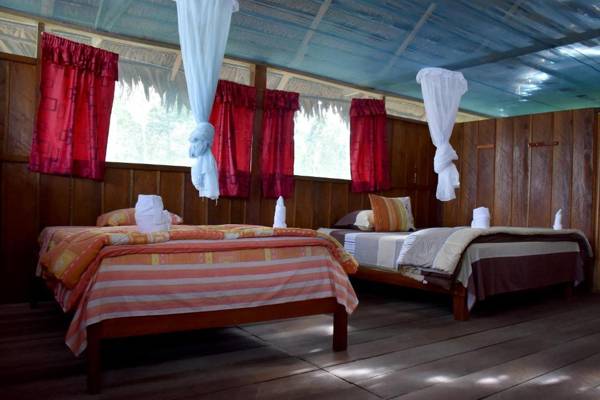 Yaku Amazon Lodge & Expeditions