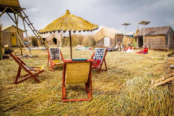 Uros Amaru Marka Lodge