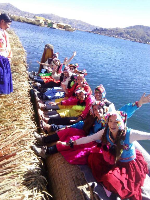 Uros Amaru Marka Lodge