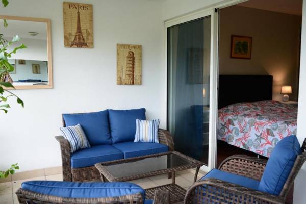 Kai cosy apartment with terrace pool and sea view near Papeete