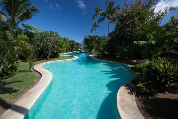 Sunset Beach Carlton- Tahiti - beachfront luxury residence & pool - 4 pers