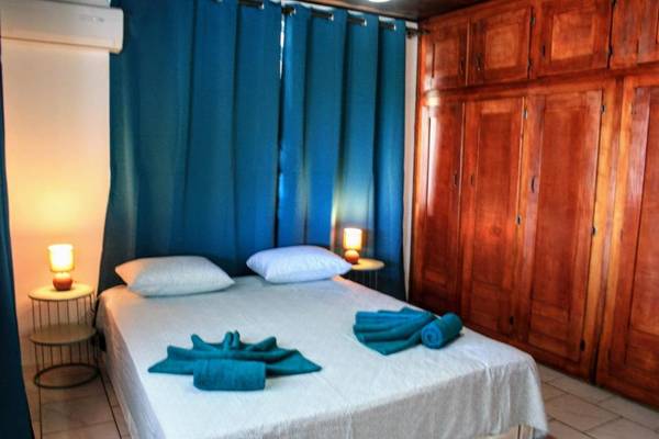 TAHITI - Fare Temahana