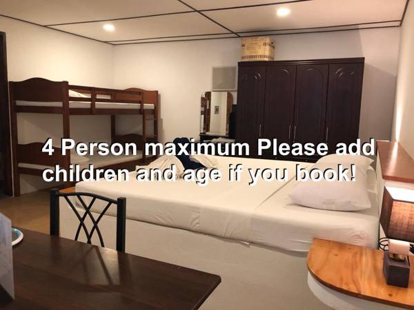 Parrot Resort Moalboal