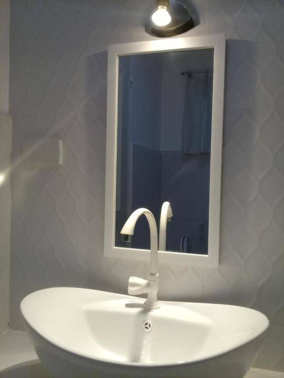 D & B BLUESTAR BEACH RESORT