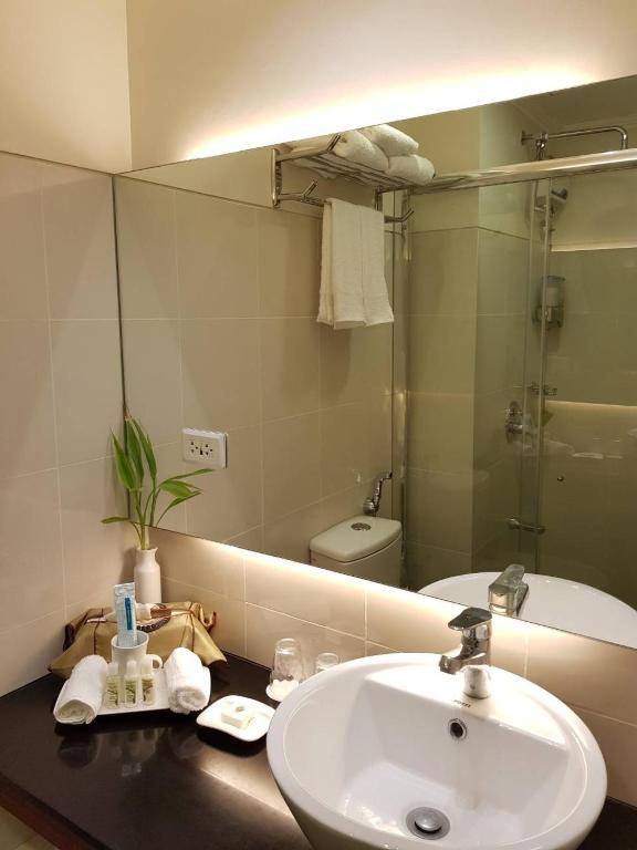 Elizabeth 1830 @ Wind Residences