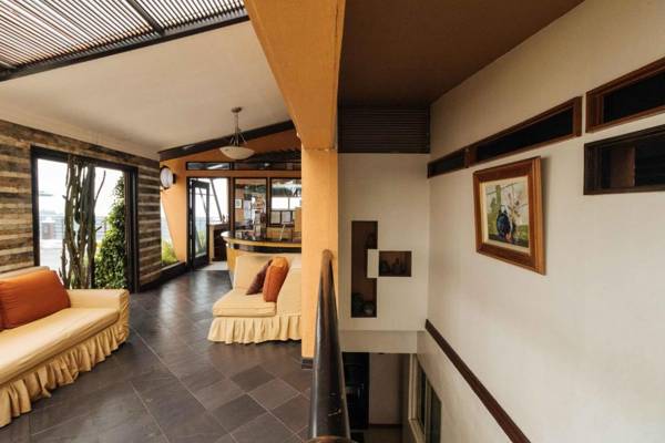 RedDoorz Plus The Ridge Tagaytay City - Vaccinated Staff