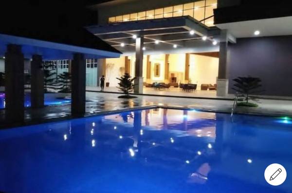 Designer Condo overlooking Taal Lake