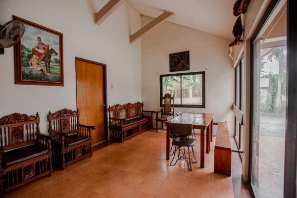 OYO 741 Sierra Travellers Inn