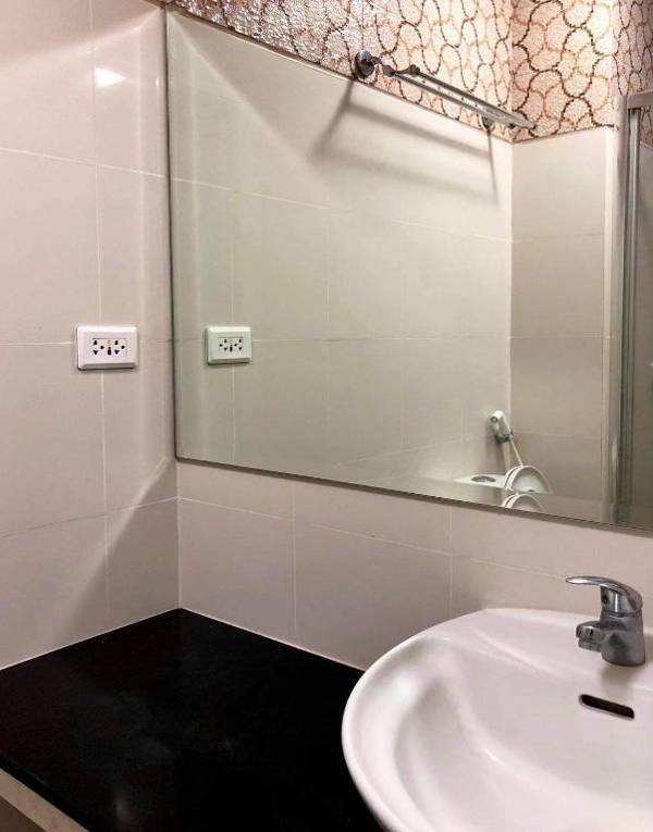 Wind Staycation Suites