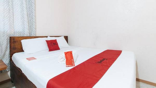 RedDoorz Hostel @Megans Paradisio Beach Resort