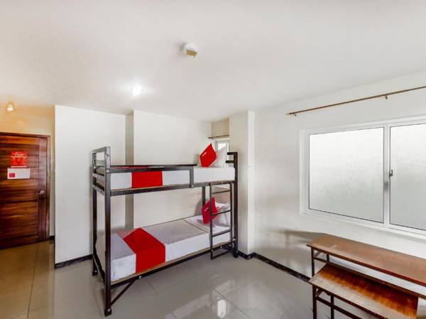 Vaccinated Staff - OYO 850 Clr Mn Inn