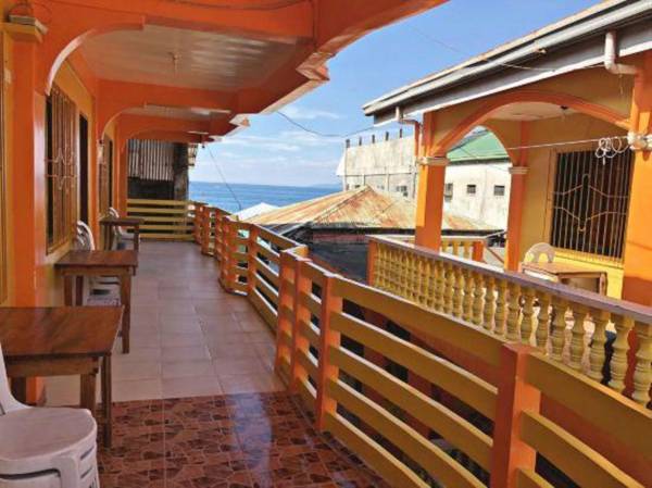 Queen of Isle Restaurant and Cottages