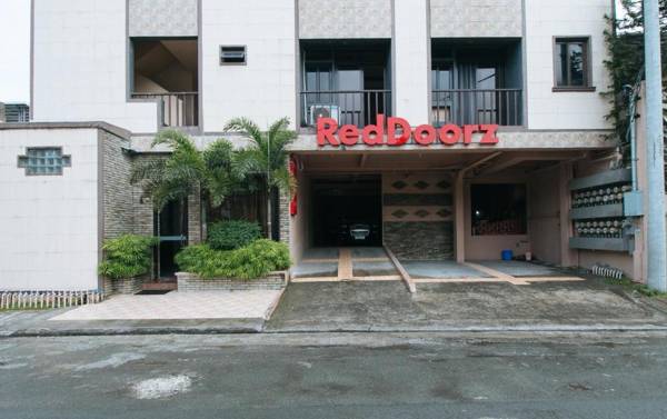 RedDoorz Plus at Canley Residential