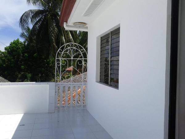 Luzmin BH - White House