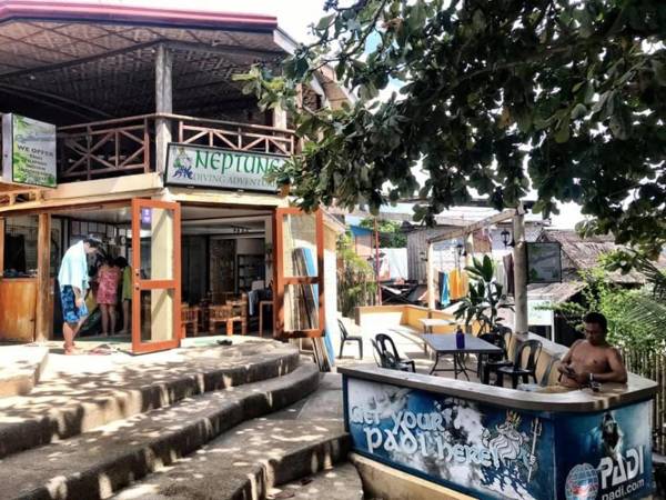 Neptune Diving Resort Moalboal